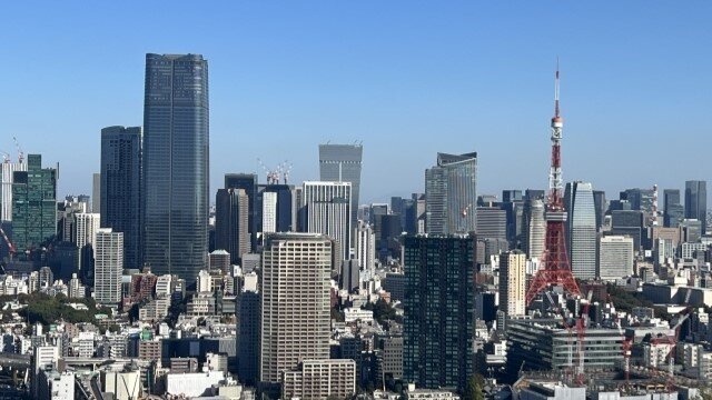 高層ビルが立ち並ぶ首都圏.jpg