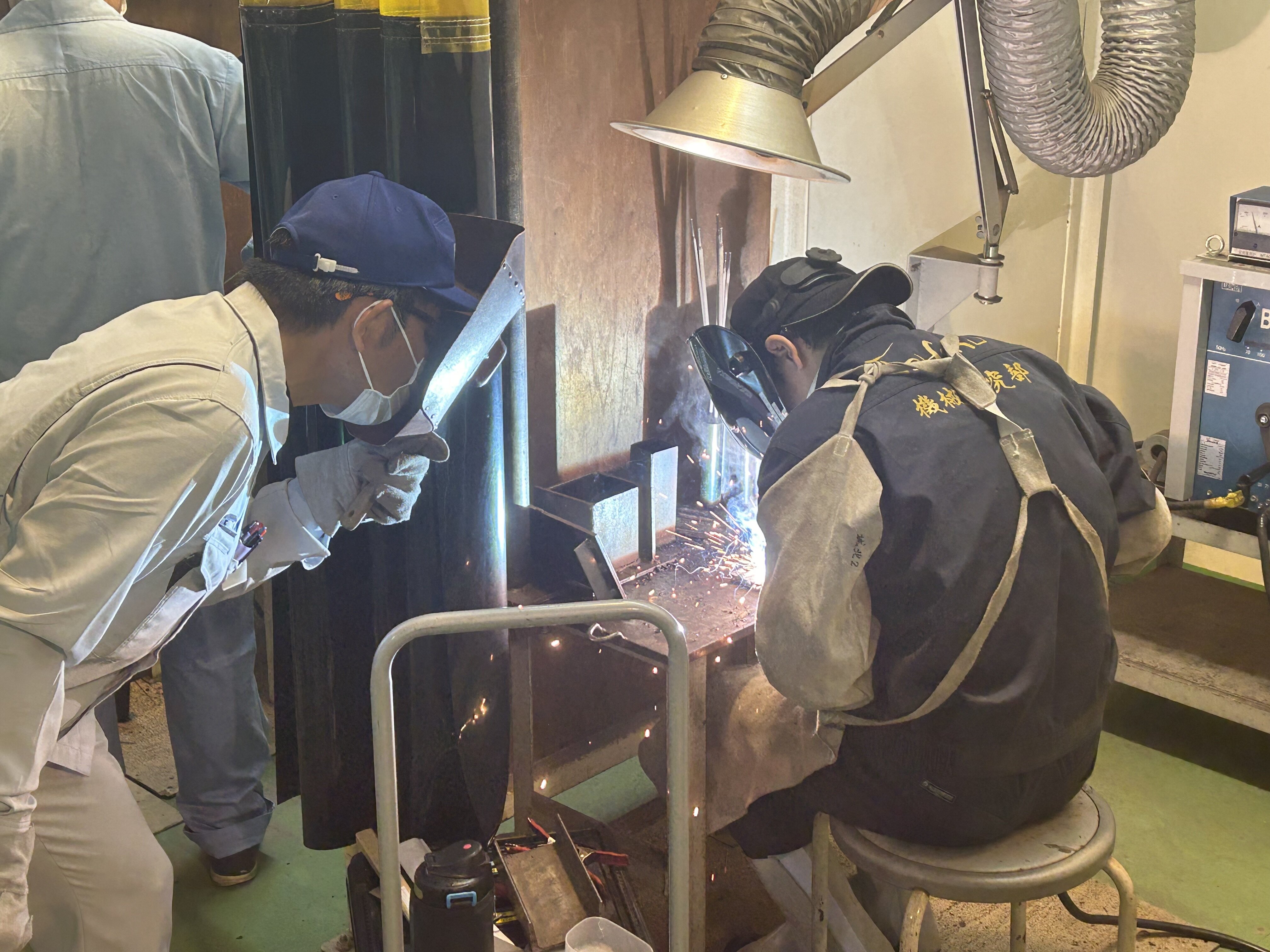 溶接のプロが実技指導.JPG